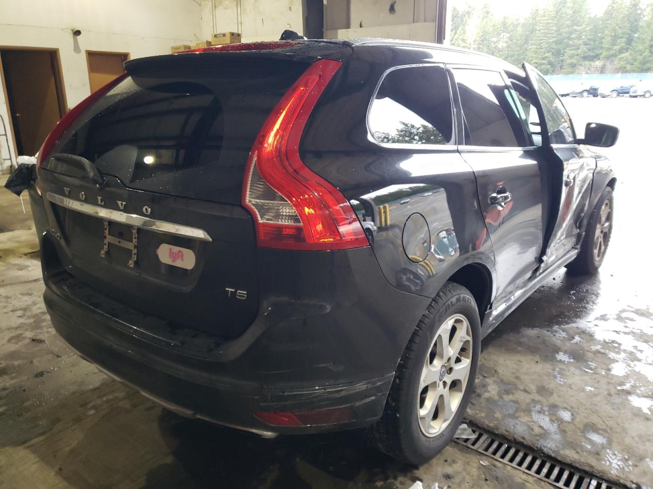 Photo 4 from auction – 2016 VOLVO XC60 T5 PL with VIN YV440MDM4G2848870