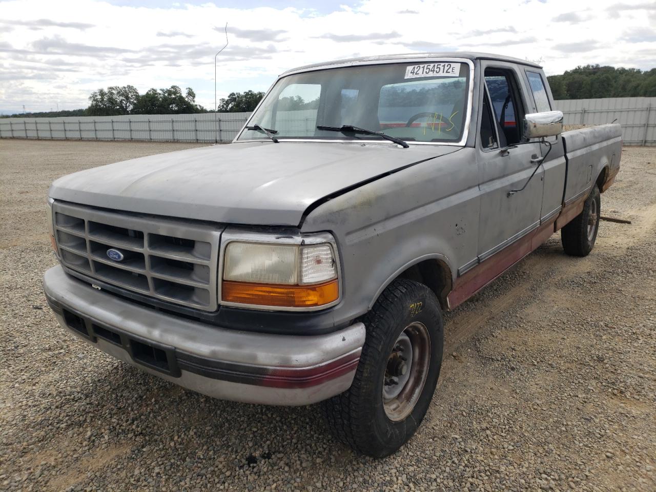 Photo 2 from auction – 1995 FORD F250 with VIN 1FTHX25F4SKB53186
