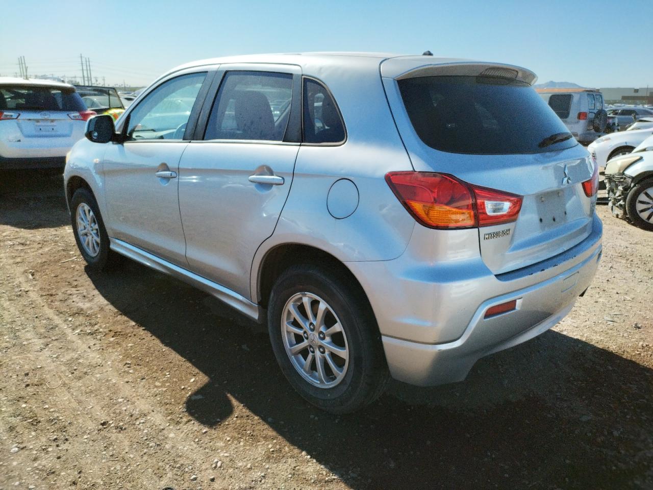 Photo 3 from auction – 2012 MITSUBISHI OUTLANDER with VIN JA4AP3AU0CZ008497