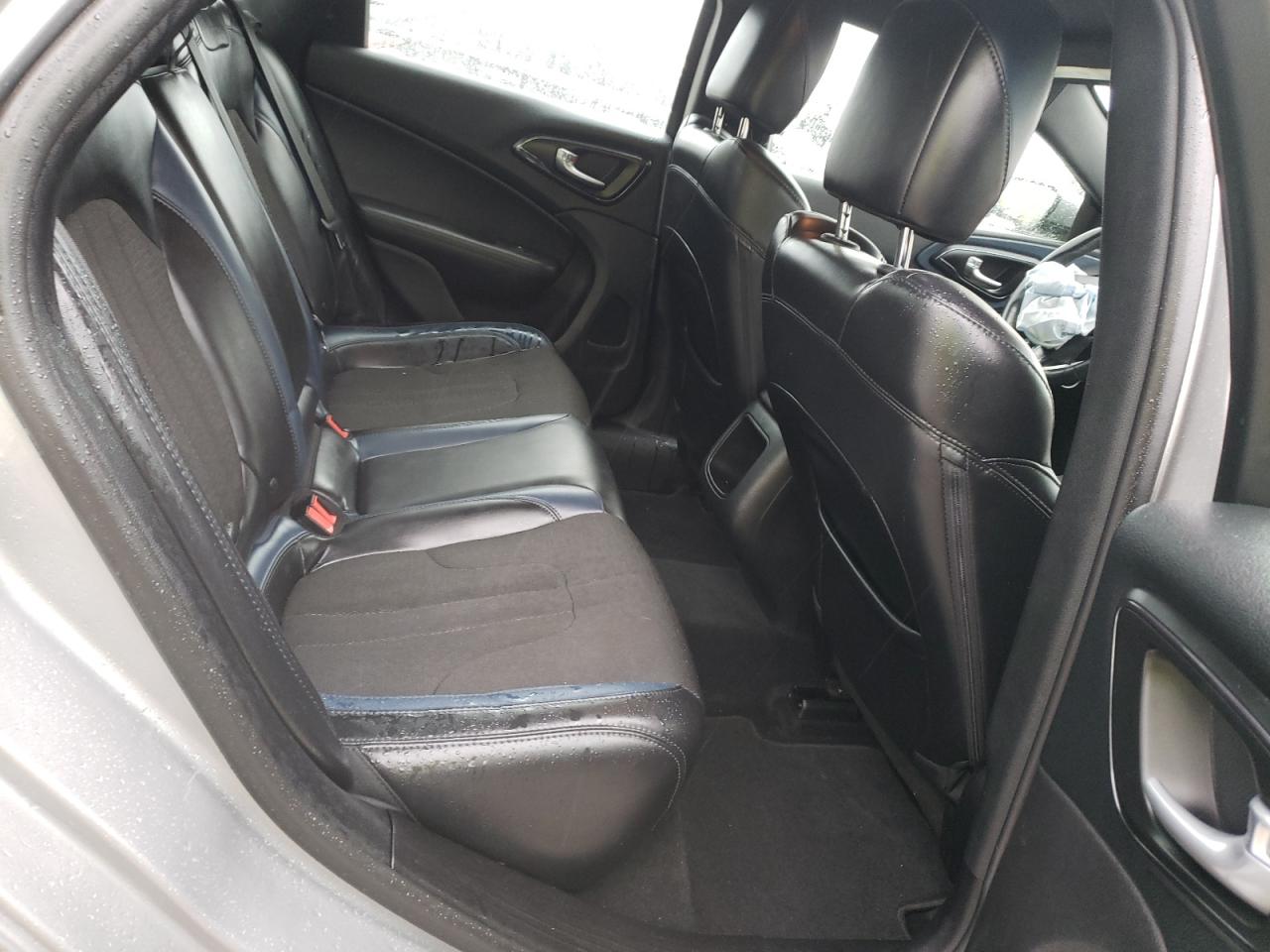 Photo 6 from auction – 2016 CHRYSLER 200 S with VIN 1C3CCCBB5GN129115