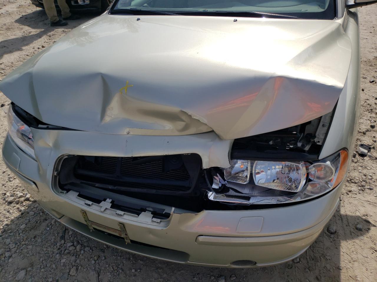 Photo 9 from auction – 2005 VOLVO S60 2.5T with VIN YV1RH592052483965