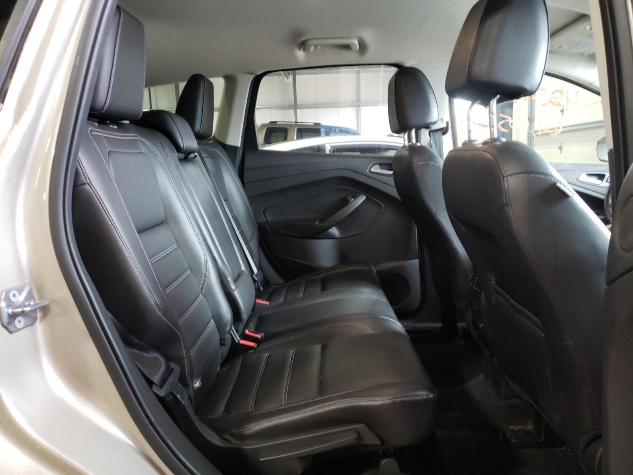 Photo 6 from auction – 2017 FORD ESCAPE TIT with VIN 1FMCU9J96HUD53930