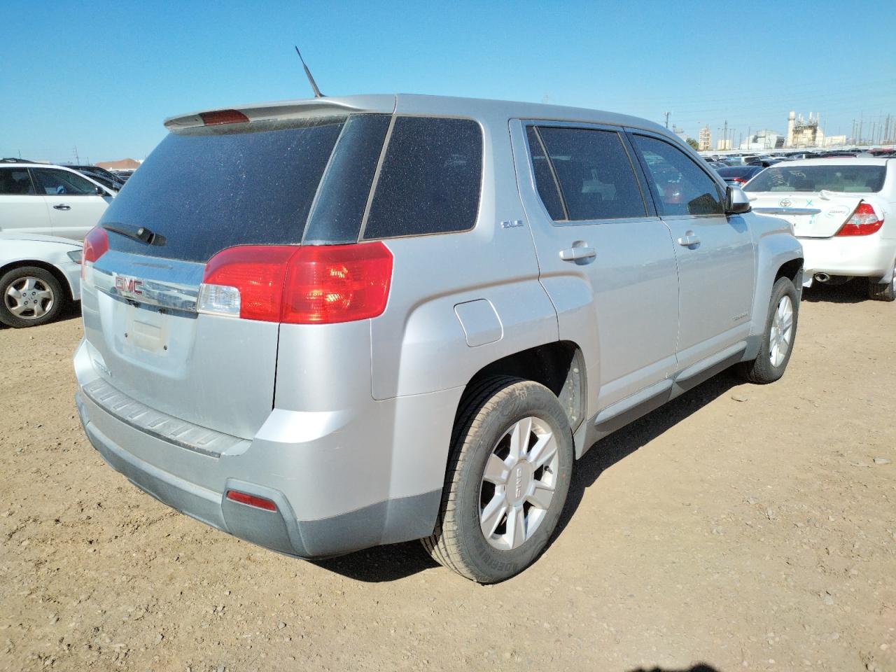 Photo 4 from auction – 2011 GMC TERRAIN SL with VIN 2CTALMEC4B6405069