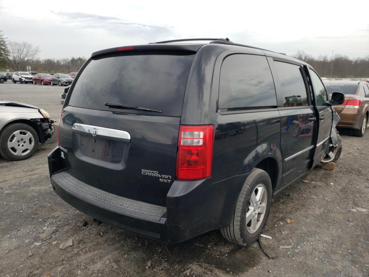 Photo 4 from auction – 2010 DODGE GRAND CARA with VIN 2D4RN5D17AR210033