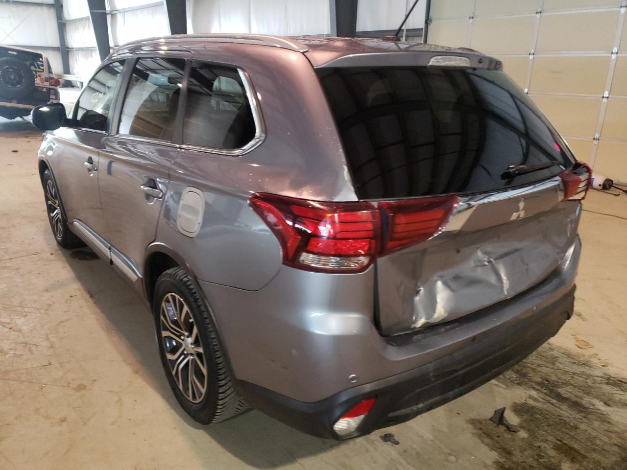 Photo 3 from auction – 2016 MITSUBISHI OUTLANDER with VIN JA4JZ4AXXGZ026134