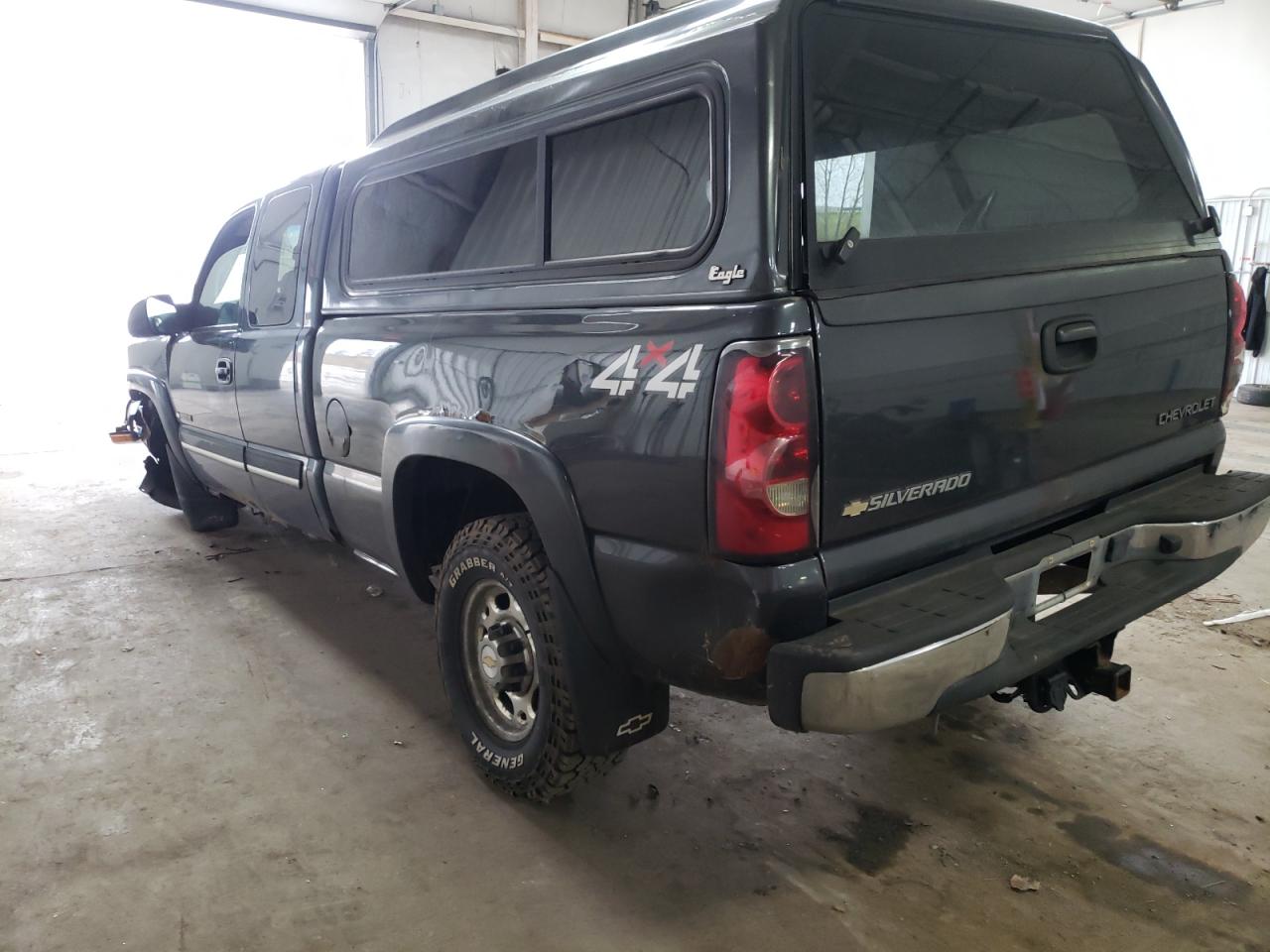 Photo 3 from auction – 2004 CHEVROLET SILVERADO with VIN 1GCHK29U84E183770