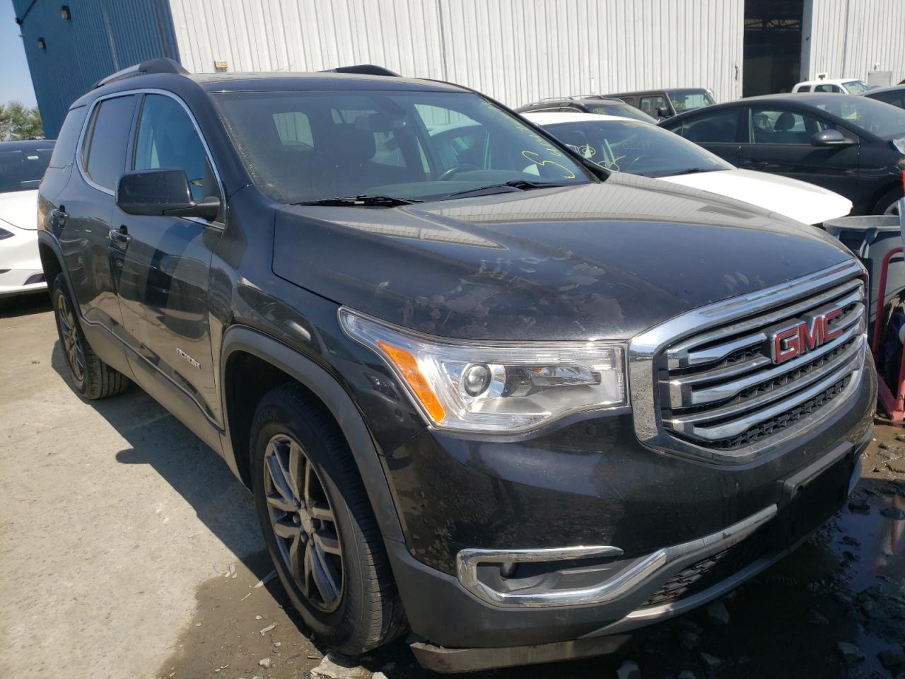 GMC ACADIA SLT 2017 with VIN 1GKKNULS4HZ325714 - Photo from auction
