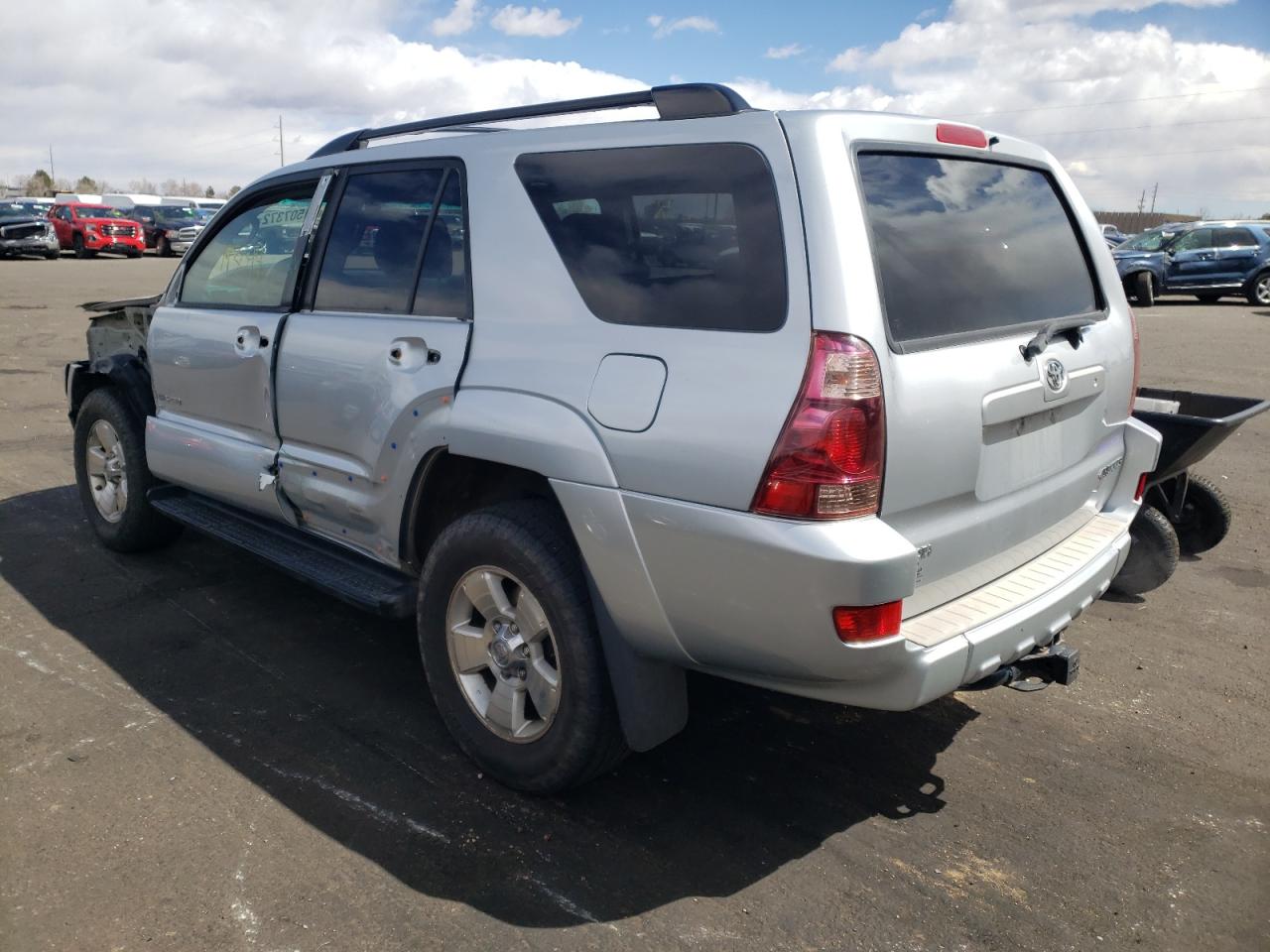 Photo 3 from auction – 2004 TOYOTA 4RUNNER SR with VIN JTEBT14R340029394