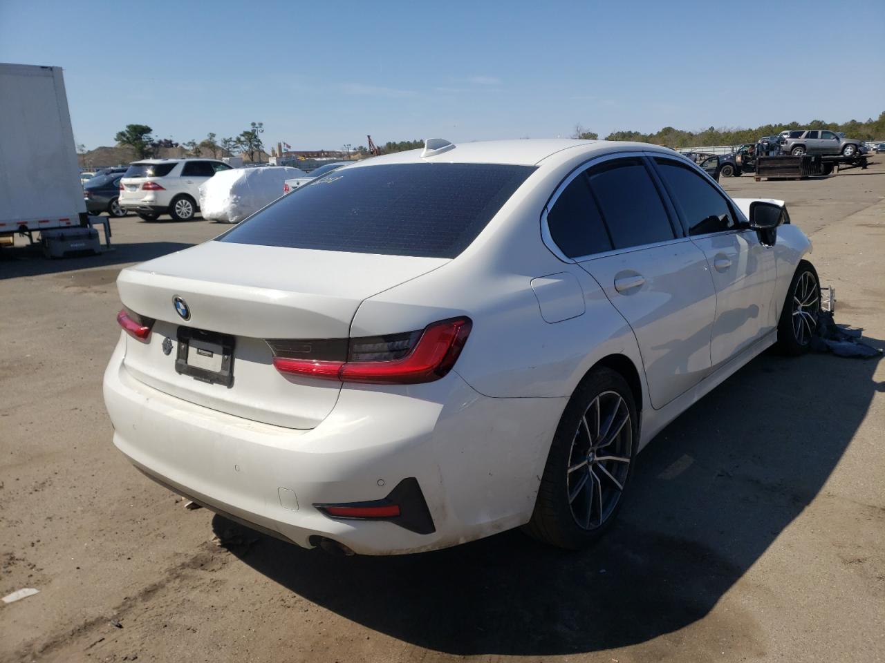 Photo 4 from auction – 2021 BMW 330XI with VIN 3MW5R7J08M8C05061