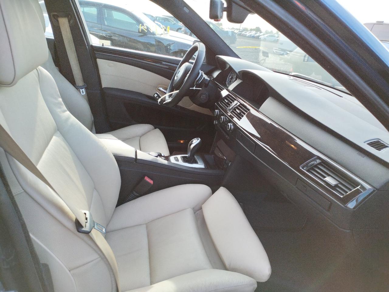 Photo 5 from auction – 2010 BMW 535 I with VIN WBANW1C53AC166253
