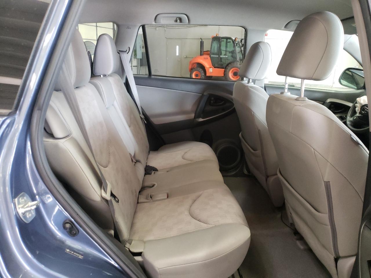 Photo 6 from auction – 2012 TOYOTA RAV4 with VIN 2T3BF4DVXCW220248