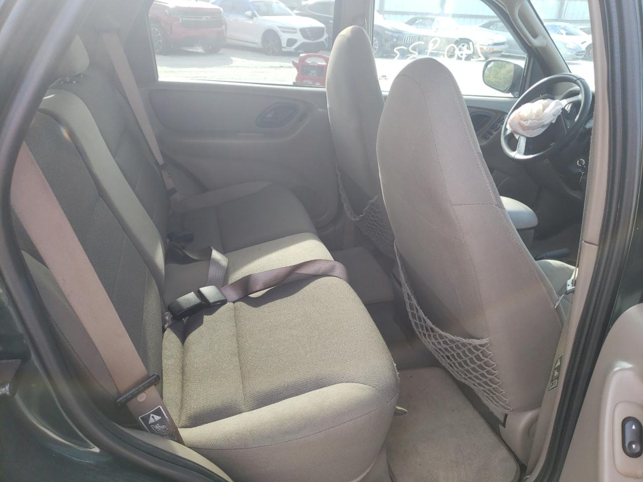 Photo 6 from auction – 2001 FORD ESCAPE XLT with VIN 1FMYU04101KE84344