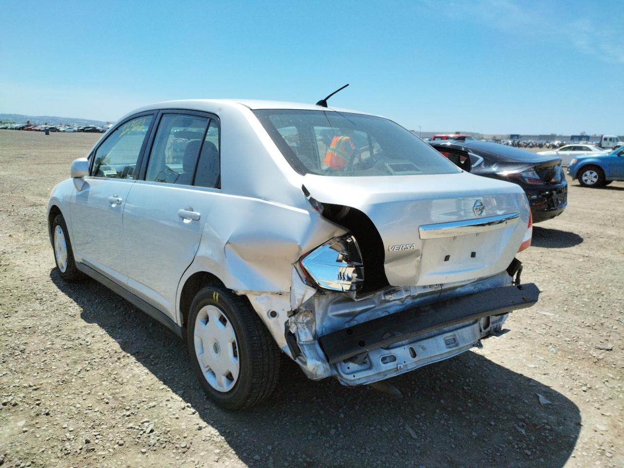 Photo 3 from auction – 2008 NISSAN VERSA S with VIN 3N1BC11E28L386504