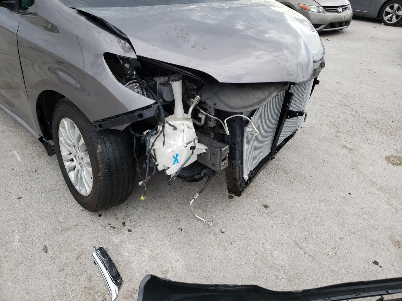 Photo 9 from auction – 2020 TOYOTA SIENNA LE with VIN 5TDKZ3DC9LS032838