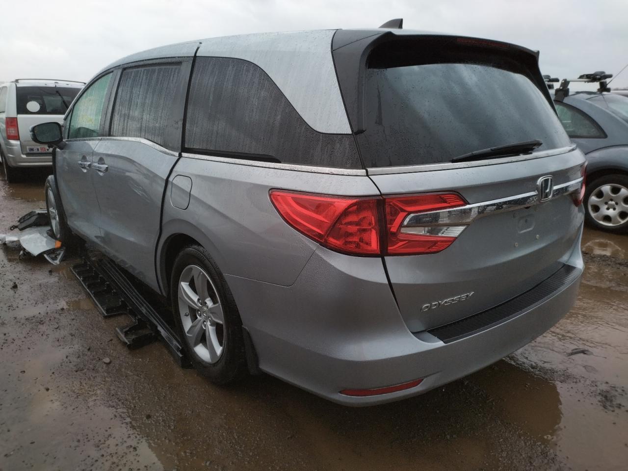 Photo 3 from auction – 2018 HONDA ODYSSEY EX with VIN 5FNRL6H75JB079090