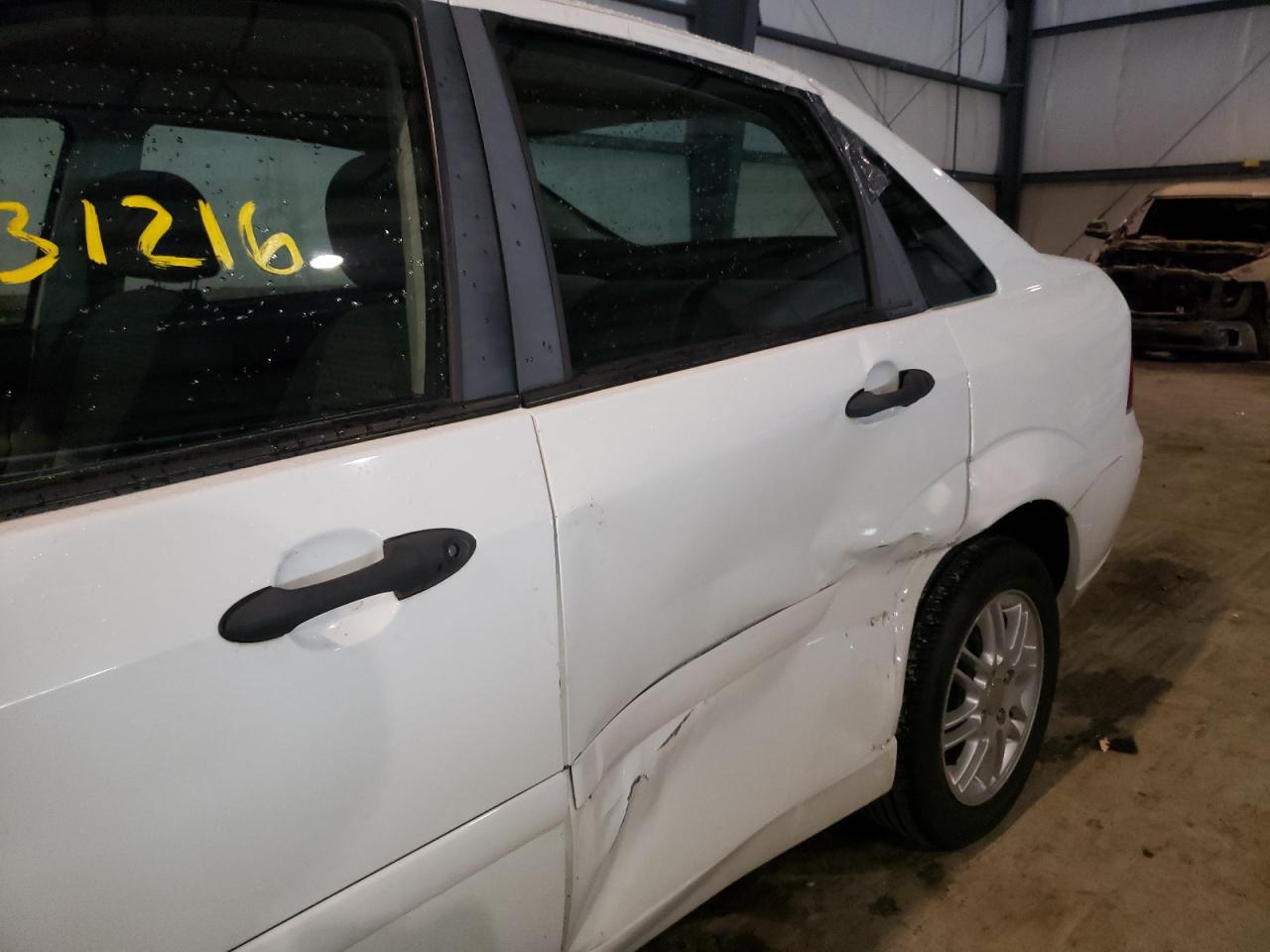 Photo 9 from auction – 2007 FORD FOCUS ZX4 with VIN 1FAFP34N47W270892