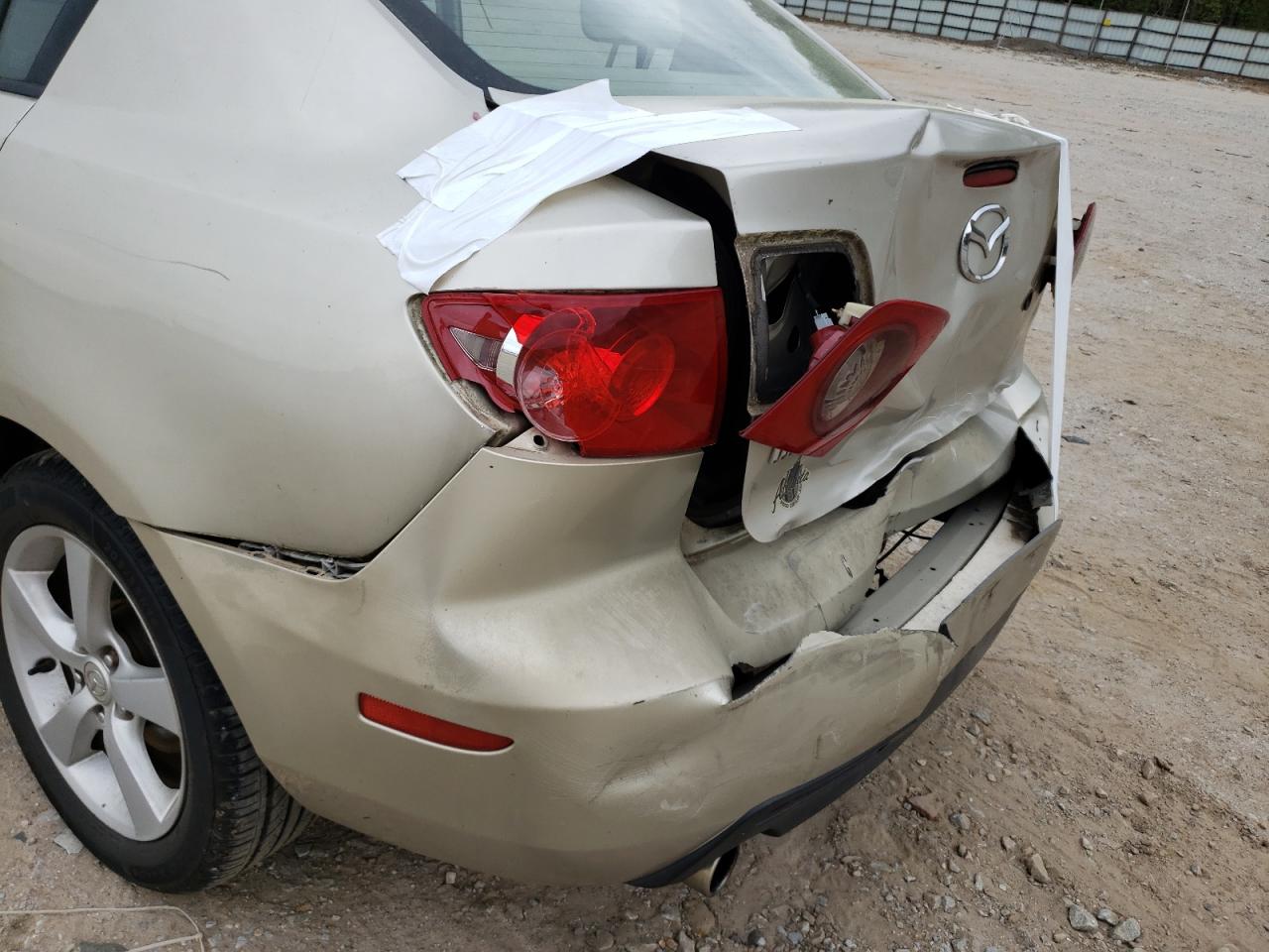 Photo 9 from auction – 2004 MAZDA 3 I with VIN JM1BK12F941163398