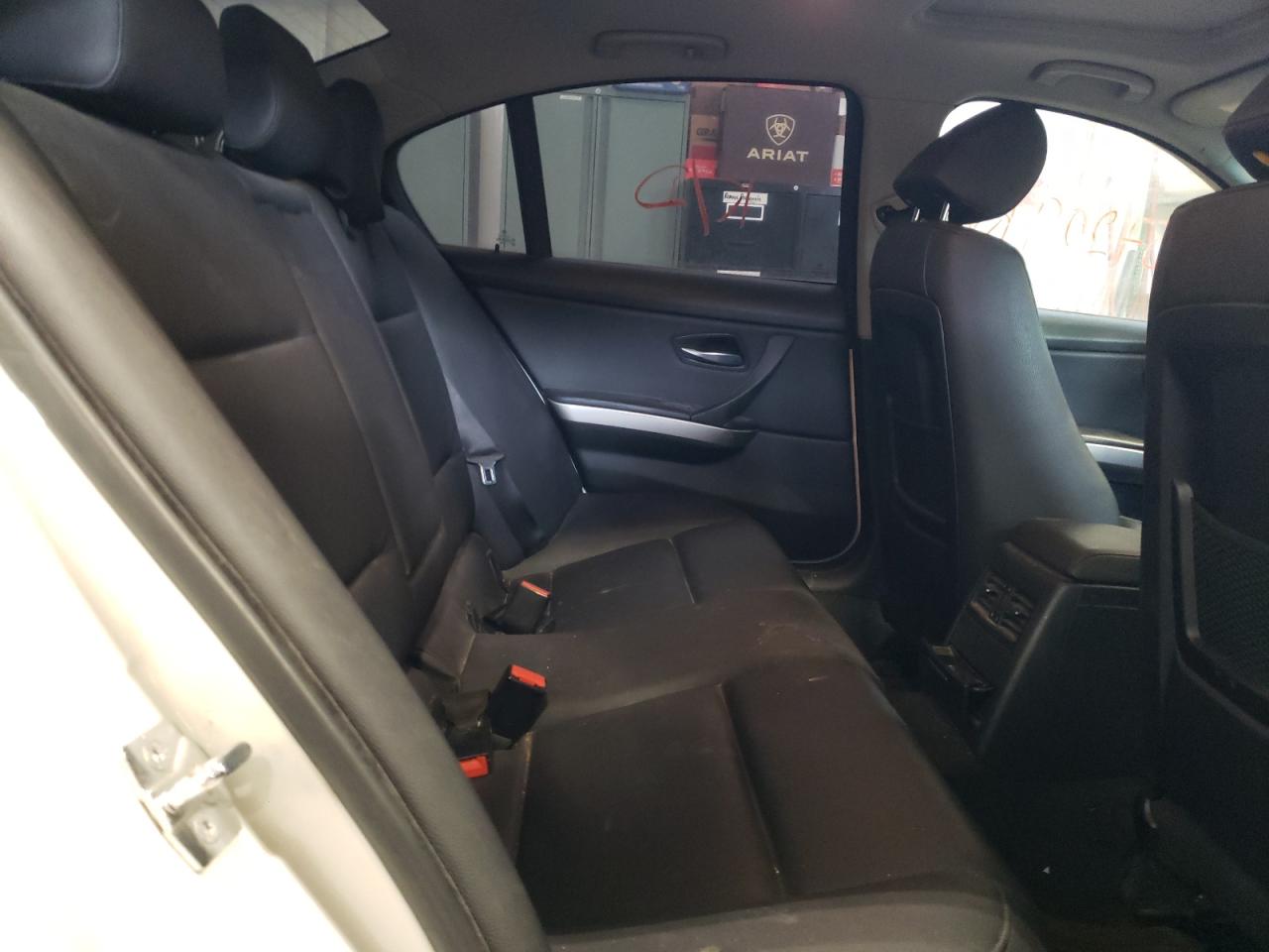 Photo 6 from auction – 2006 BMW 325 I with VIN WBAVB13566KX47223