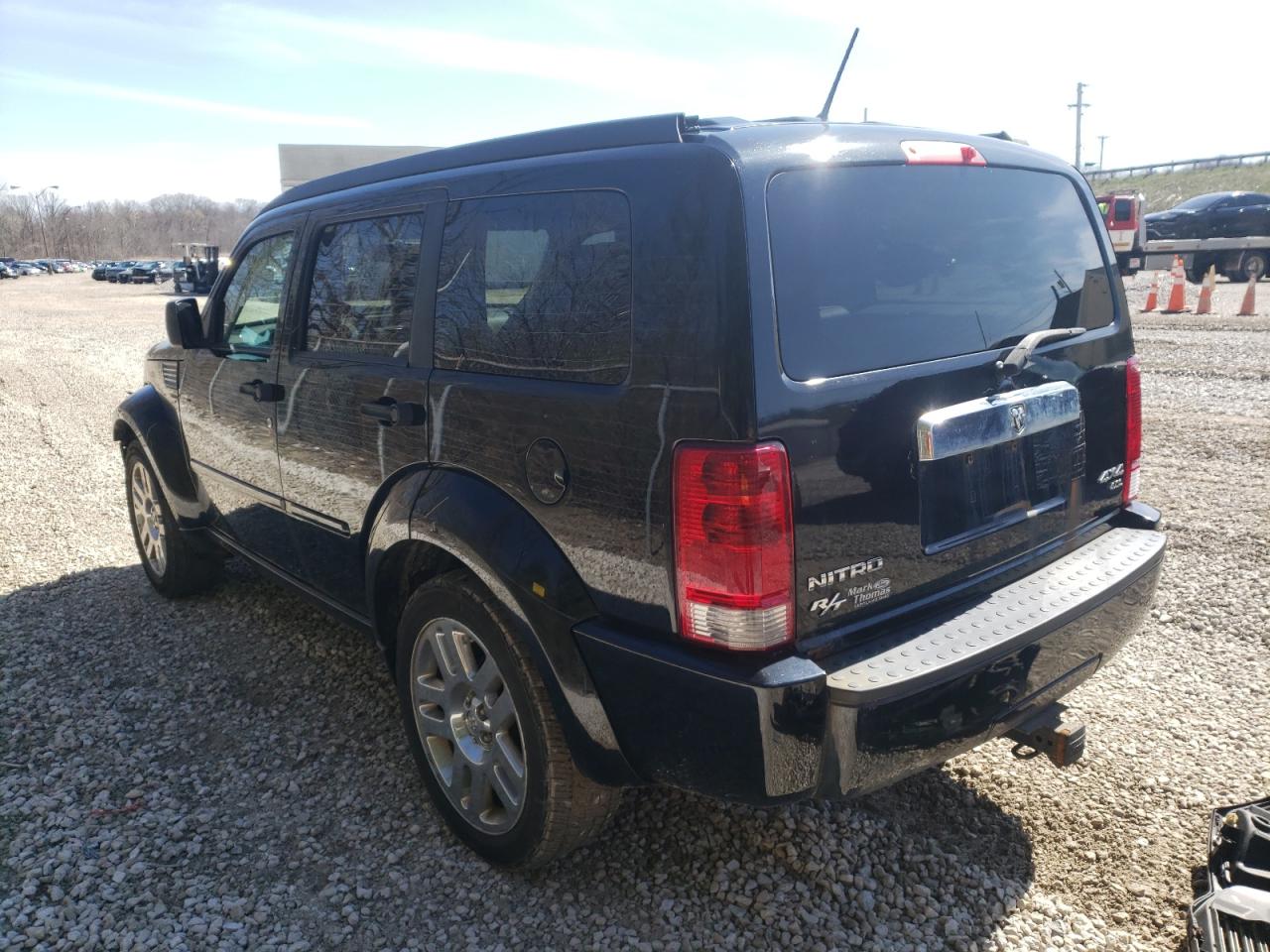 Photo 3 from auction – 2007 DODGE NITRO R/T with VIN 1D8GU58697W735058