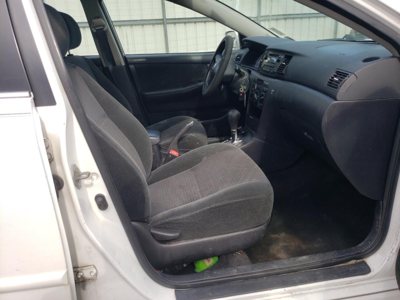Photo 5 from auction – 2005 TOYOTA COROLLA CE with VIN 1NXBR32E45Z519959