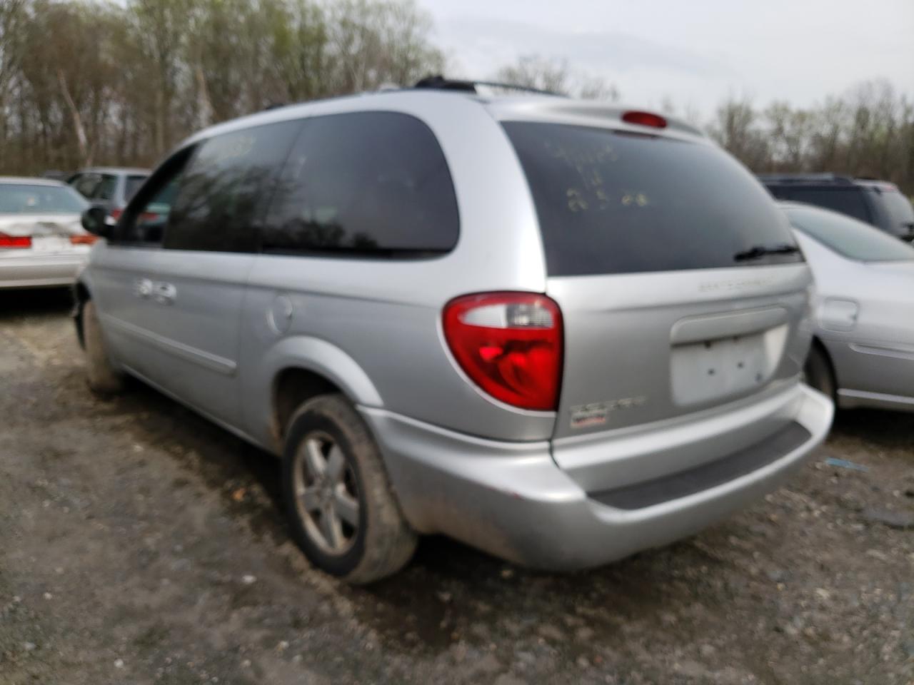 Photo 3 from auction – 2005 DODGE GRAND CARA with VIN 2D4GP44L95R376699