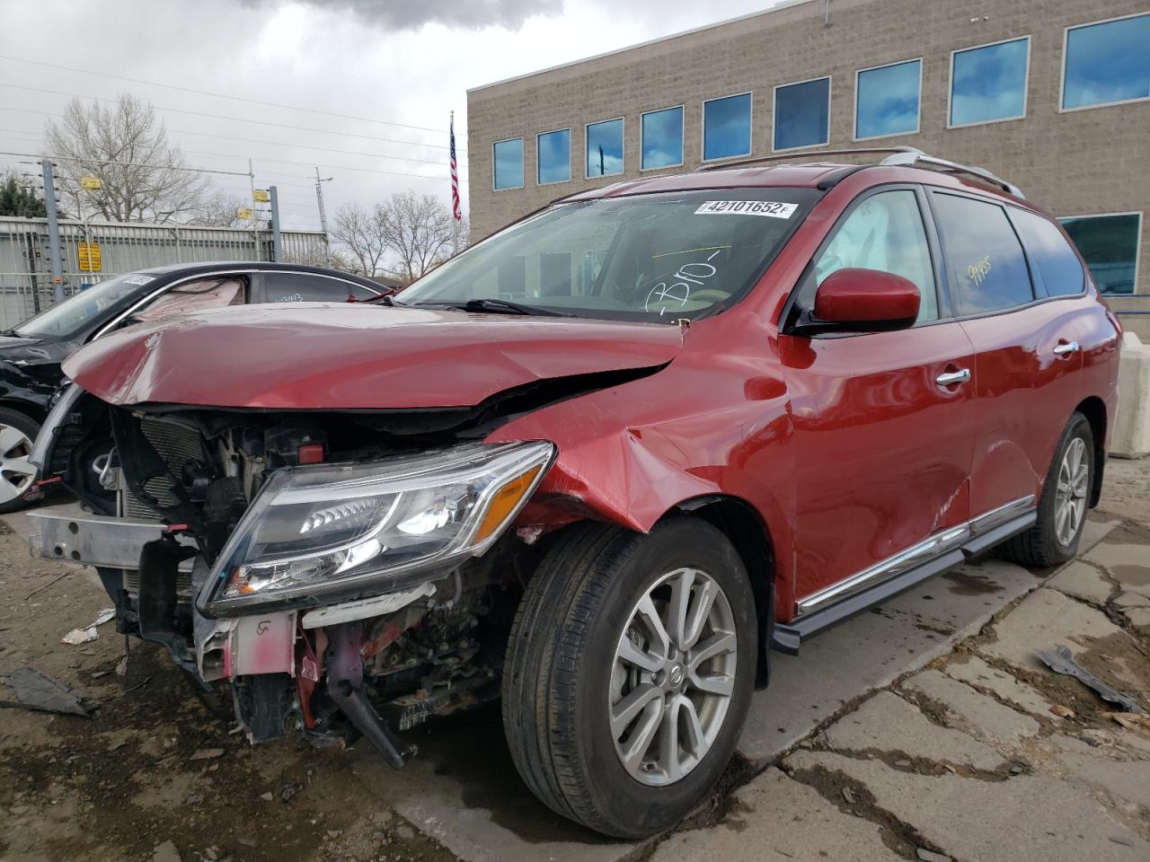 Photo 2 from auction – 2014 NISSAN PATHFINDER with VIN 5N1AR2MM3EC711213