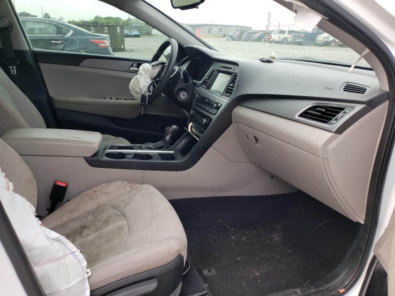Photo 5 from auction – 2016 HYUNDAI SONATA SE with VIN 5NPE24AFXGH372145