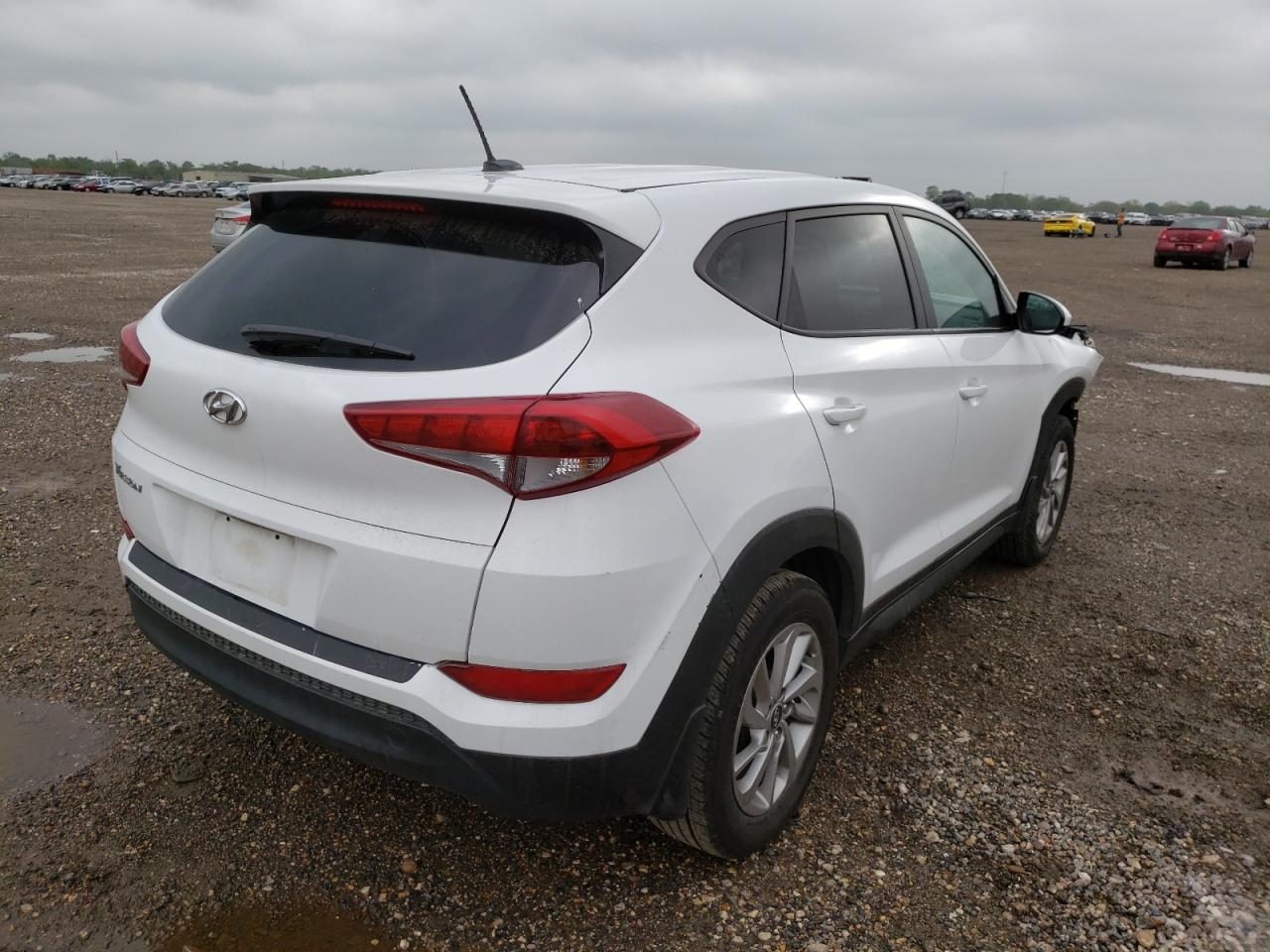 Photo 4 from auction – 2016 HYUNDAI TUCSON SE with VIN KM8J23A45GU112504