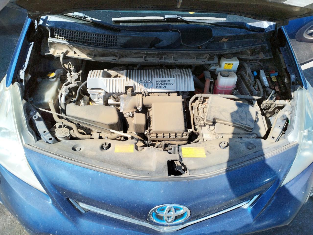 Photo 7 from auction – 2013 TOYOTA PRIUS V with VIN JTDZN3EU5D3228182