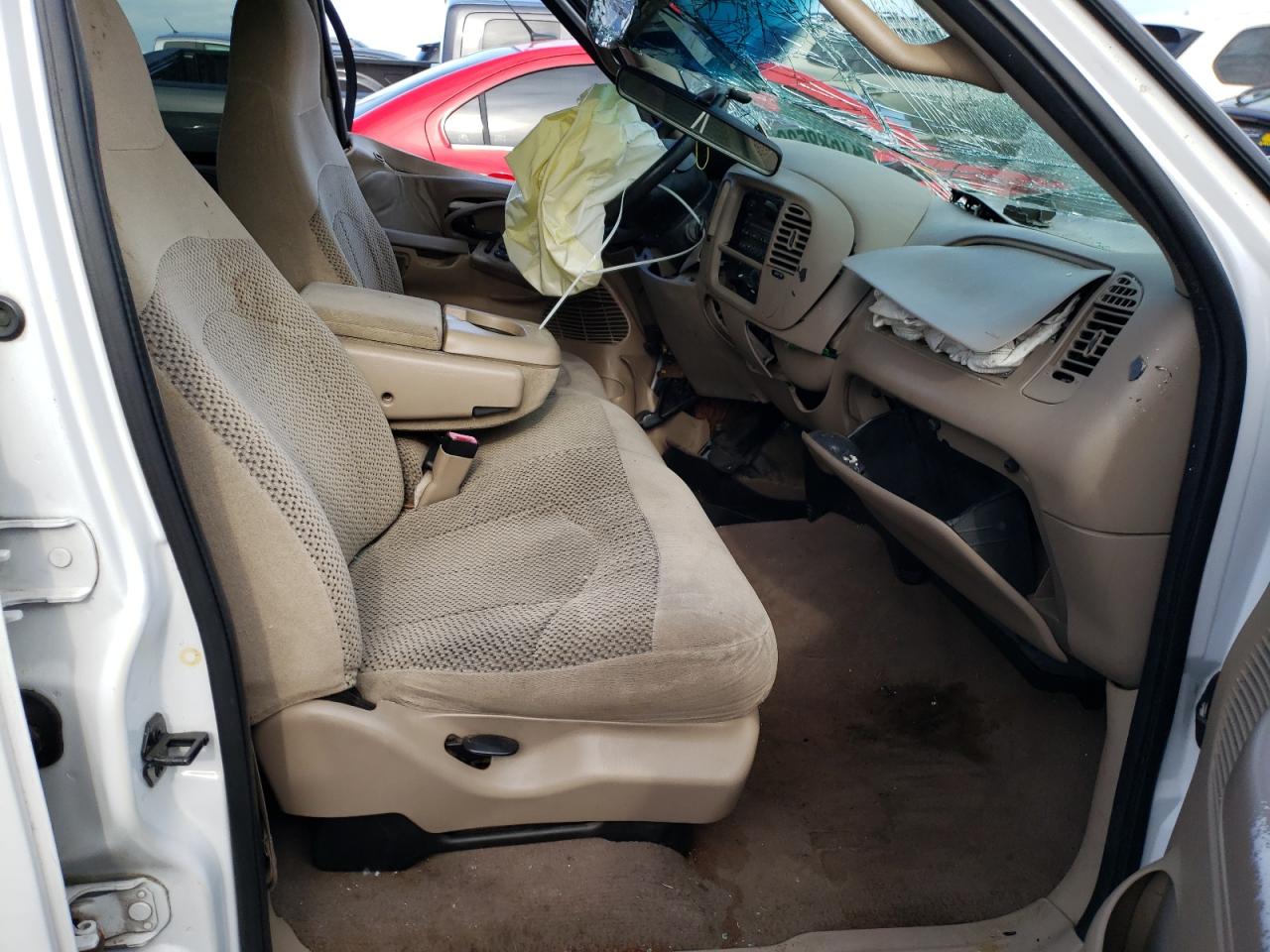 Photo 5 from auction – 2001 FORD F150 SUPER with VIN 1FTRW07WX1KD66344