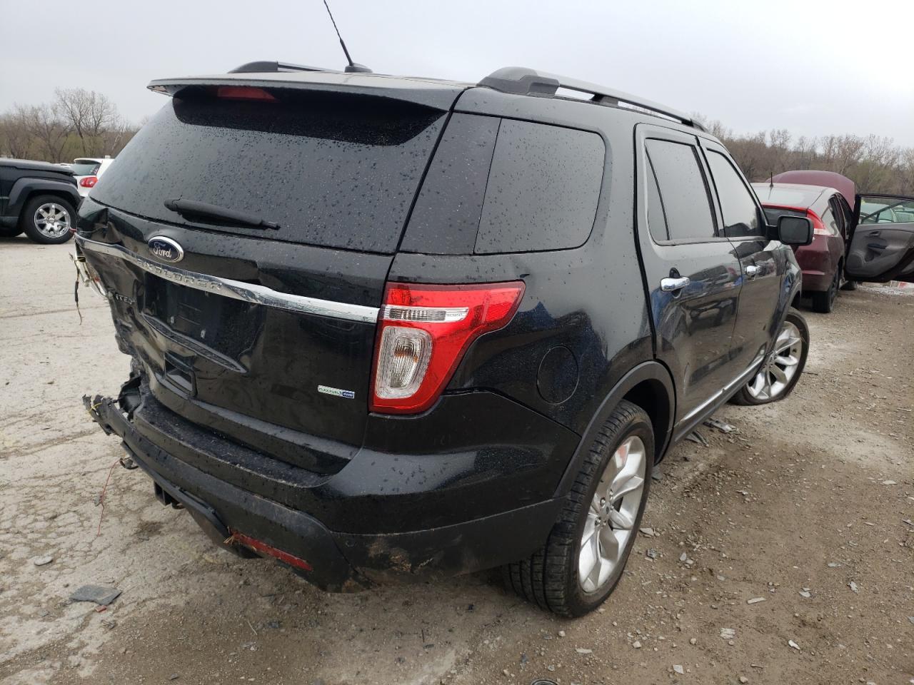 Photo 4 from auction – 2014 FORD EXPLORER L with VIN 1FM5K8F8XEGA79912