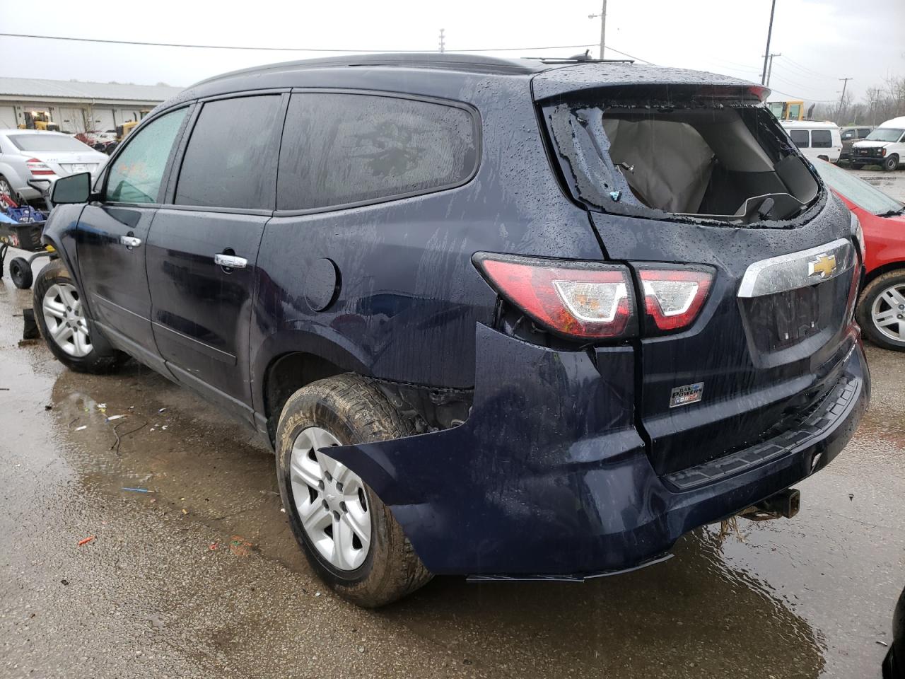 Photo 3 from auction – 2015 CHEVROLET TRAVERSE L with VIN 1GNKRFKDXFJ164965