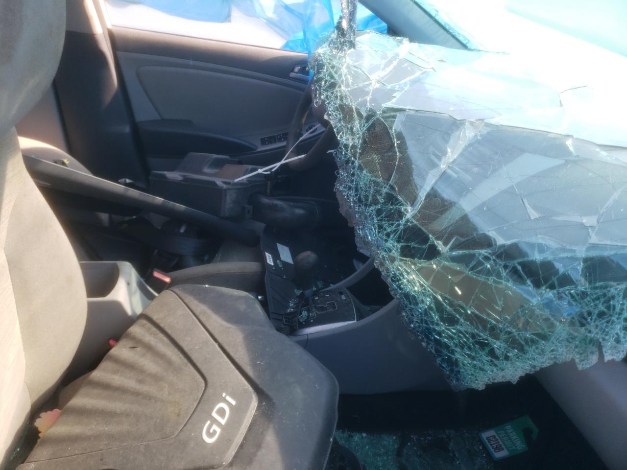 Photo 5 from auction – 2016 HYUNDAI ACCENT SE with VIN KMHCT4AE2GU140278