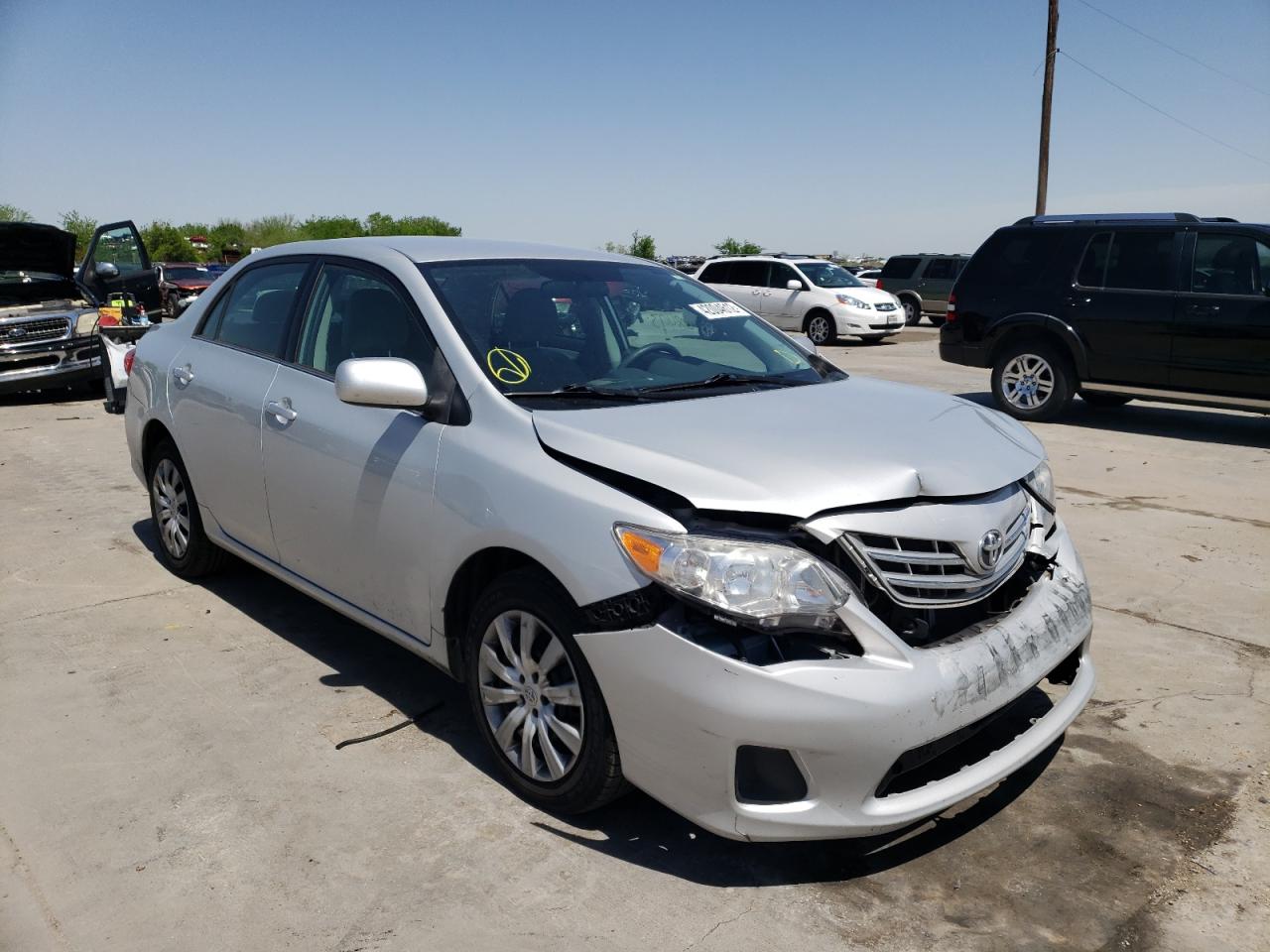 TOYOTA COROLLA BA 2013 z numerem VIN 2T1BU4EE6DC102620 - Zdjęcie z aukcji