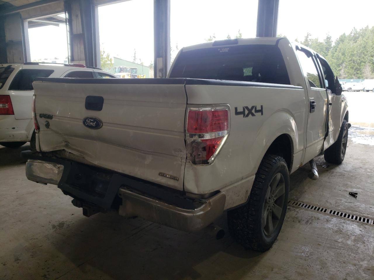 Photo 4 from auction – 2011 FORD F150 SUPER with VIN 1FTFW1EF1BFB86143
