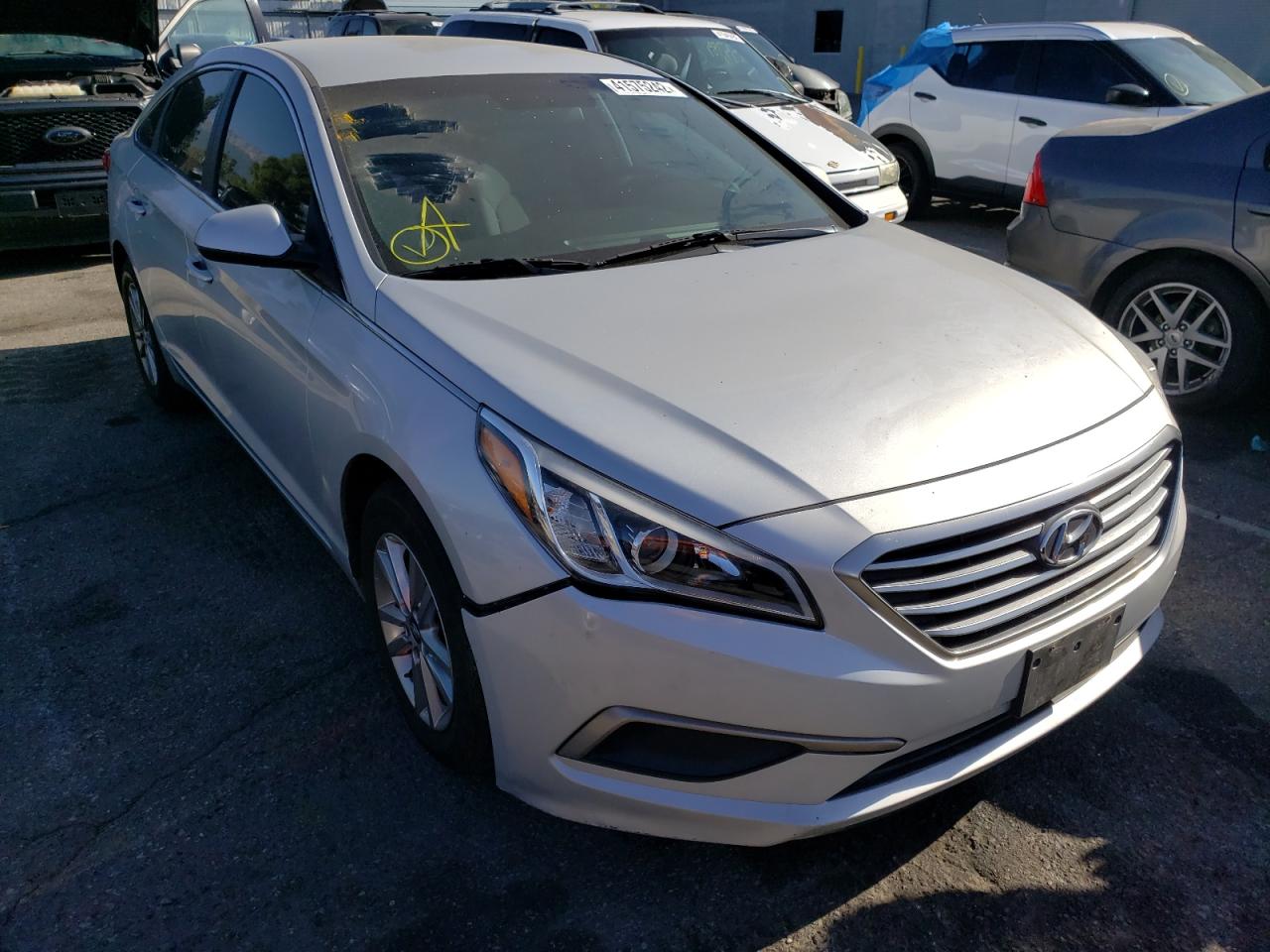 HYUNDAI SONATA SE 2017 with VIN 5NPE24AF8HH486811 - Photo from auction