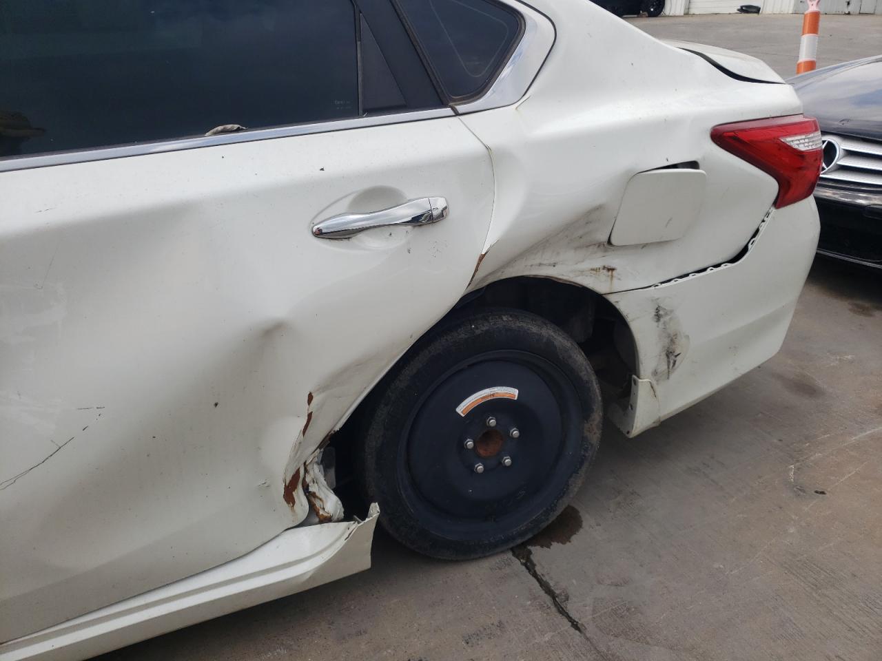 Photo 9 from auction – 2016 NISSAN ALTIMA 2.5 with VIN 1N4AL3AP0GC119156