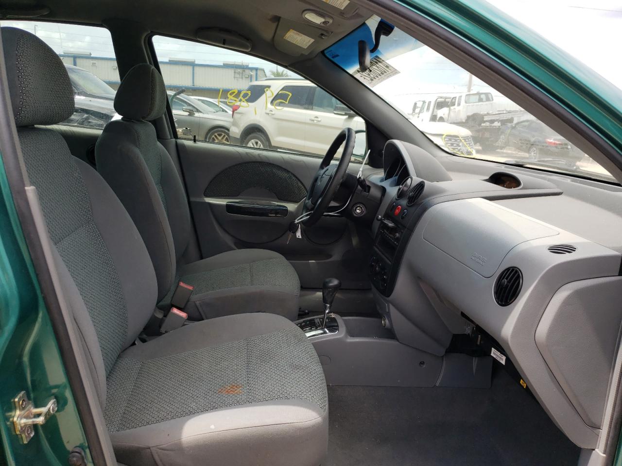 Zdjęcie 5 z aukcji – 2004 CHEVROLET AVEO z VIN KL1TJ52694B192402
