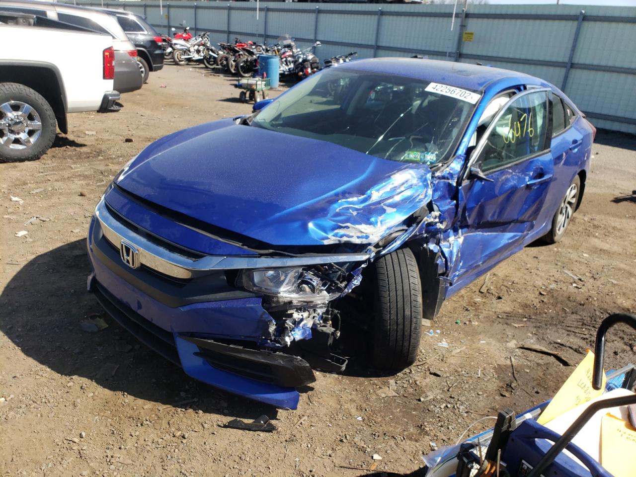 Photo 2 from auction – 2017 HONDA CIVIC EX with VIN 19XFC2F73HE225176