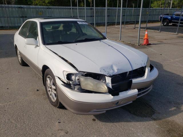 TOYOTA CAMRY LE 2000 with VIN 4T1BF28K3YU941001 - Photo from auction