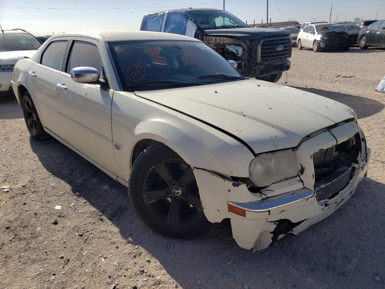 CHRYSLER 300 2005 with VIN 2C3AA63HX5H518890 - Photo from auction