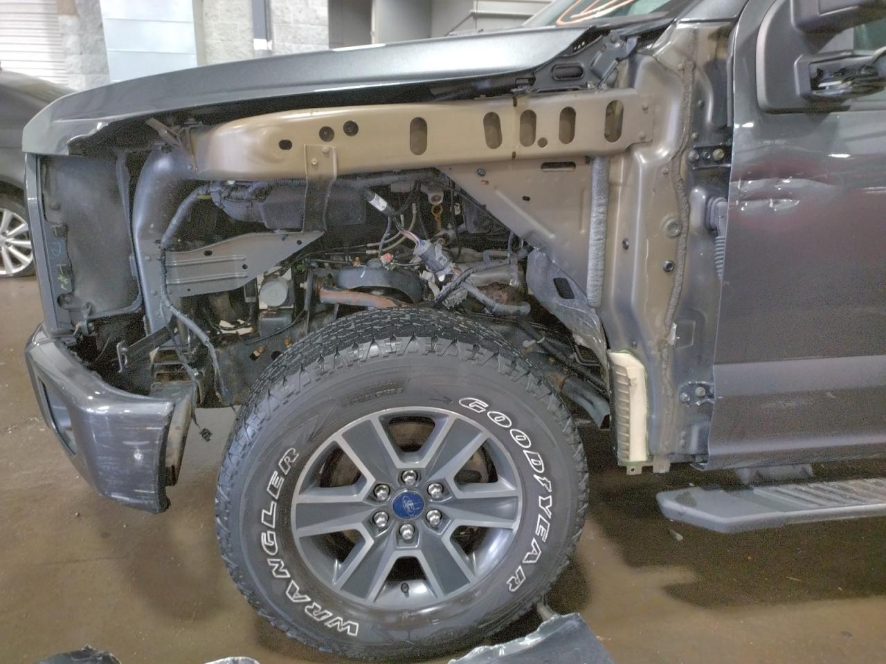 Photo 9 from auction – 2016 FORD F150 SUPER with VIN 1FTFW1EF9GFD44543