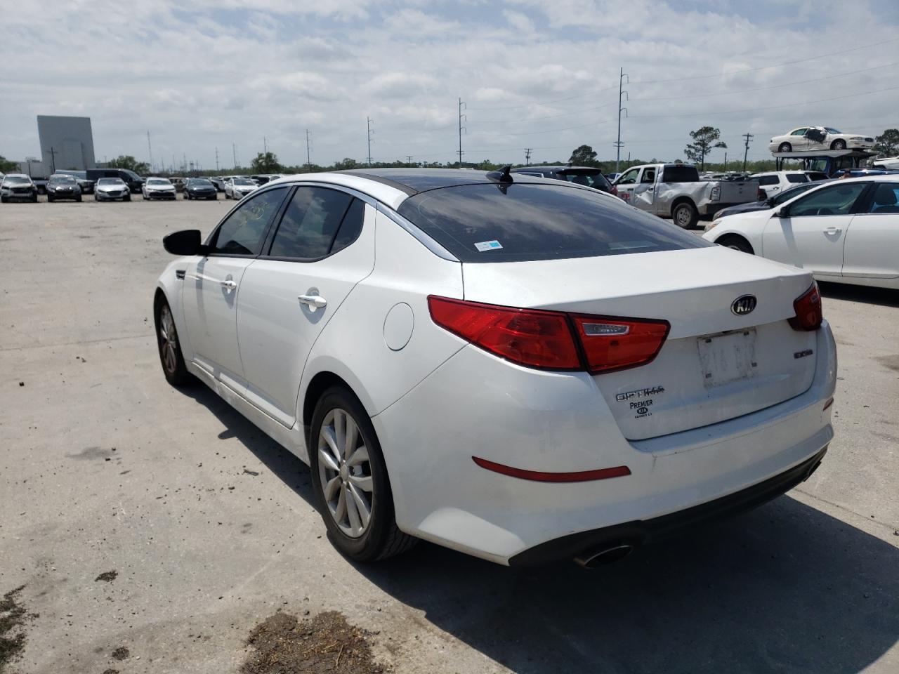 Photo 3 from auction – 2015 KIA OPTIMA EX with VIN 5XXGN4A79FG513807