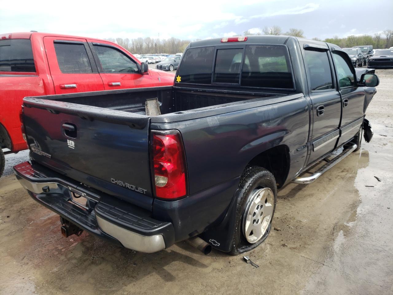 Photo 4 from auction – 2005 CHEVROLET SILVERADO with VIN 2GCEC13T151102511
