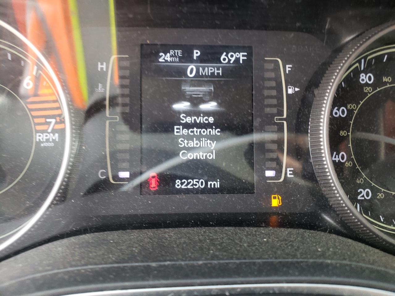 Photo 8 from auction – 2019 JEEP CHEROKEE L with VIN 1C4PJLCB0KD242079