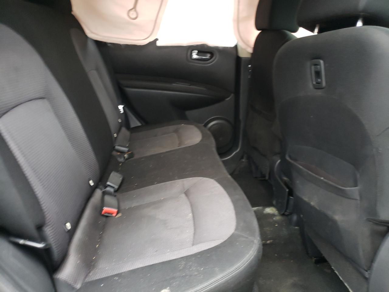 Photo 6 from auction – 2011 NISSAN ROGUE S with VIN JN8AS5MT3BW157378
