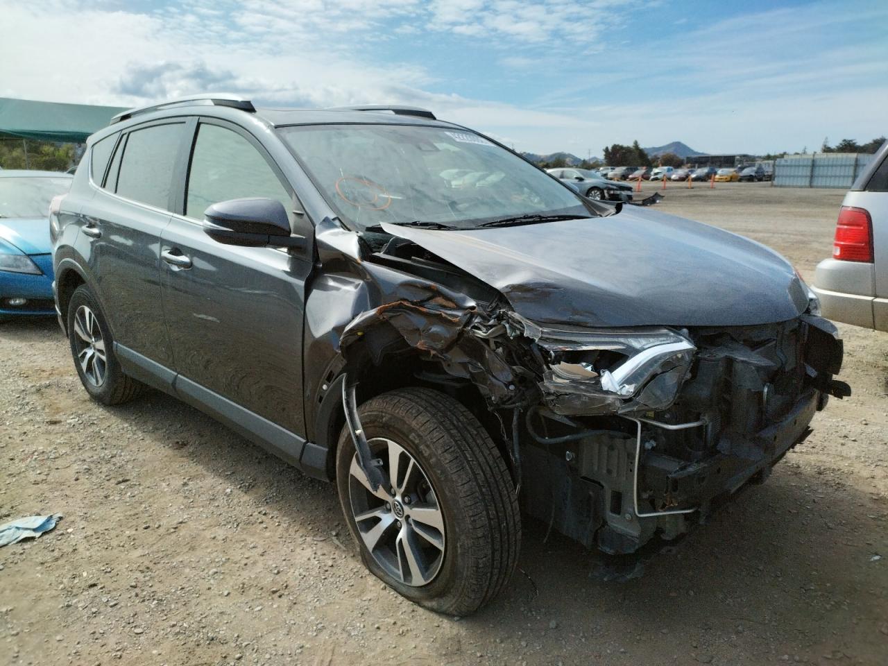 TOYOTA RAV4 XLE 2017 with VIN JTMWFREV6HD096545 - Photo from auction