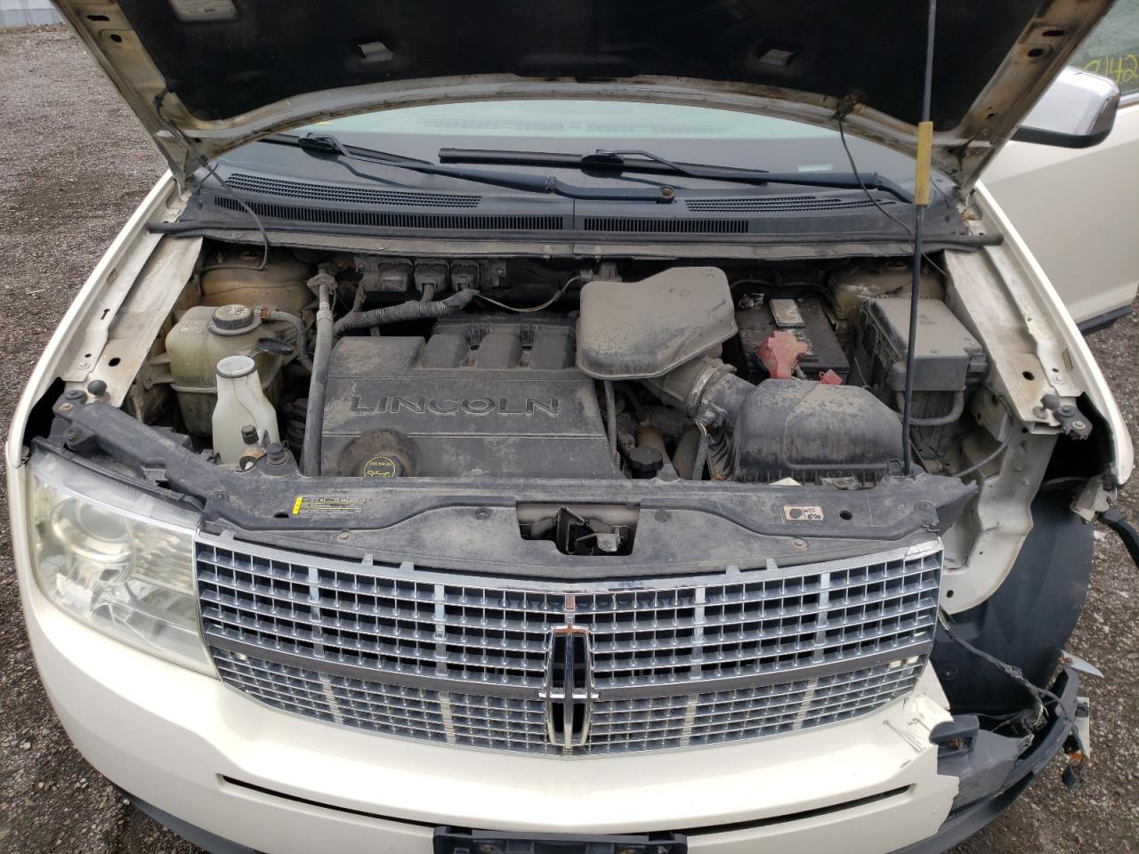Photo 7 from auction – 2008 LINCOLN MKX with VIN 2LMDU88C18BJ07569