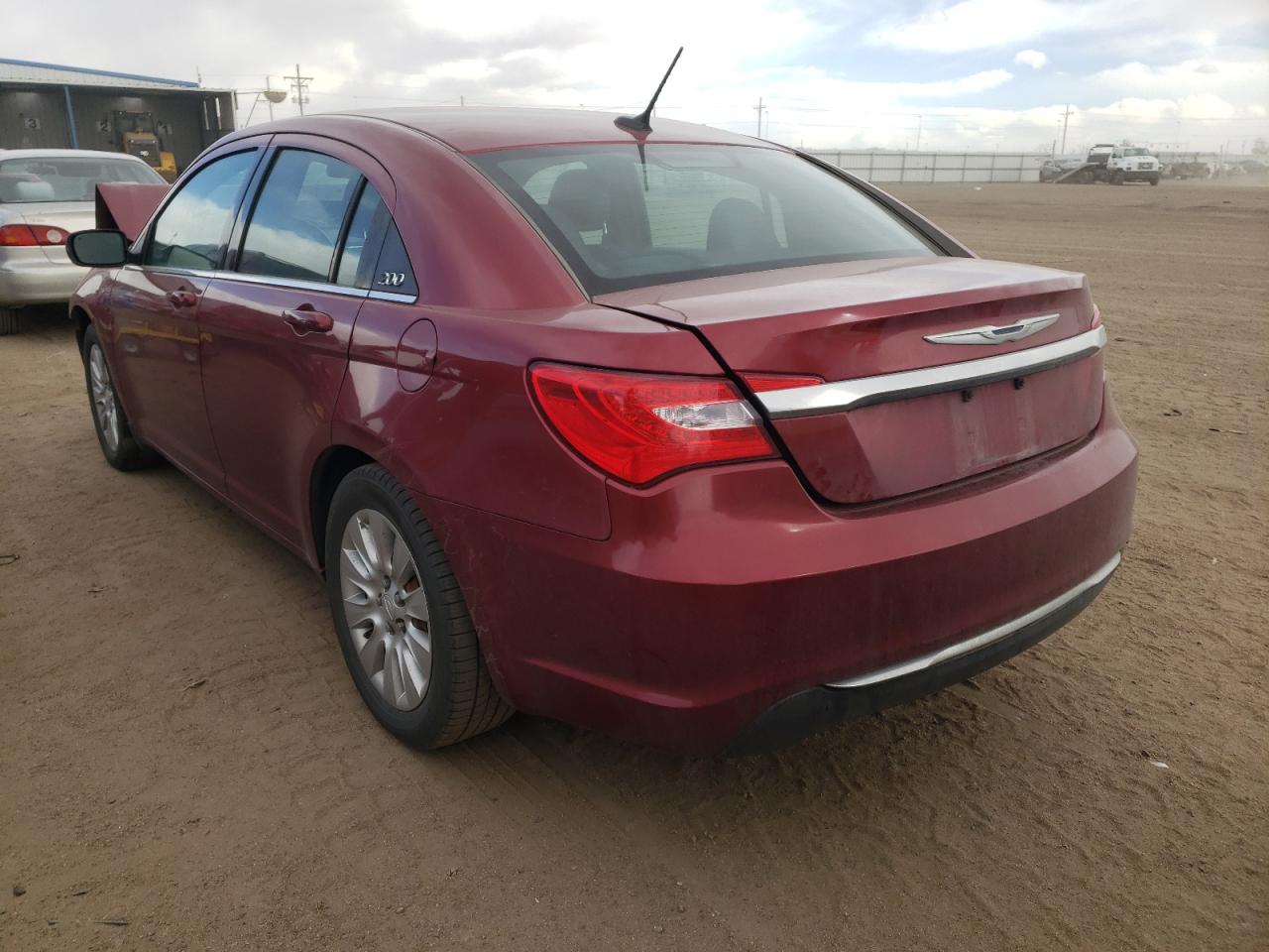 Photo 3 from auction – 2014 CHRYSLER 200 LX with VIN 1C3CCBAB2EN237281