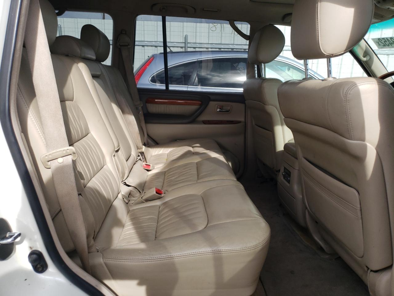 Photo 6 from auction – 2004 LEXUS LX 470 with VIN JTJHT00W943540057